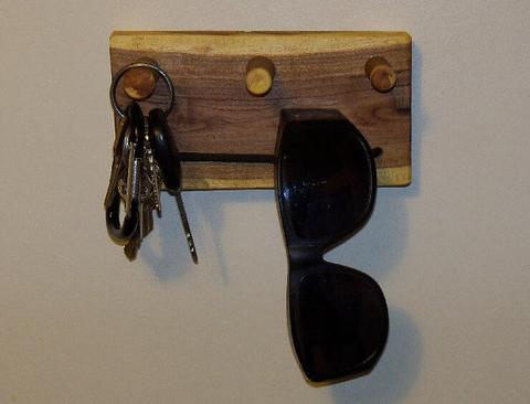 Rack and key wooden Sunglasses holder